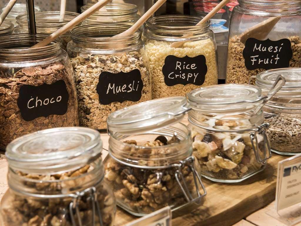 Flyon Hotel & Conference Center Bolonia Restauracja zdjęcie Muesli and other breakfast cereals