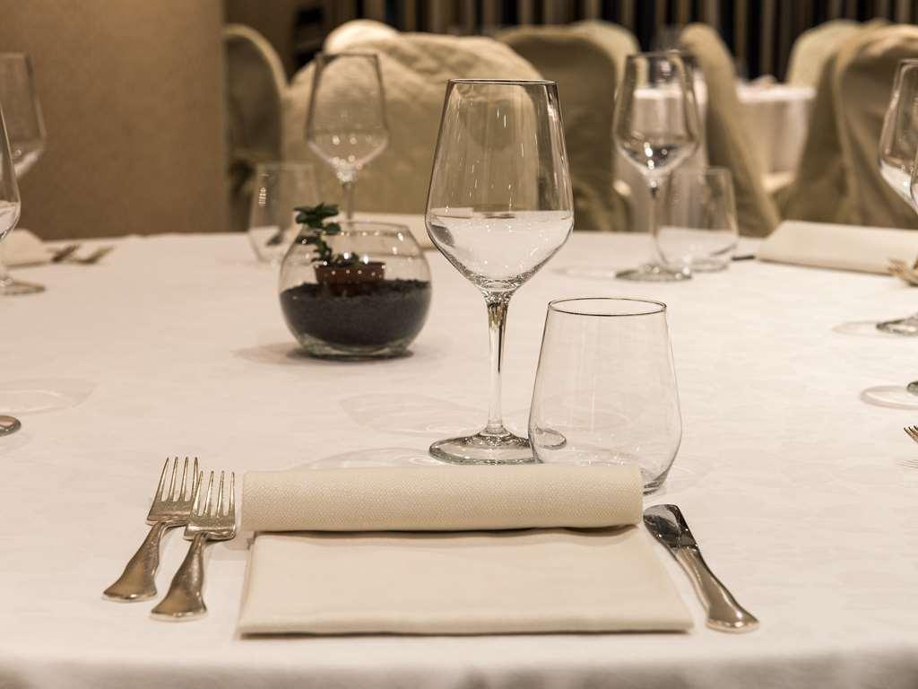 Flyon Hotel & Conference Center Bolonia Restauracja zdjęcie Restaurant