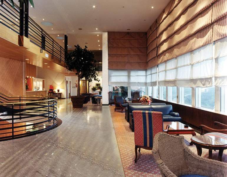 Flyon Hotel & Conference Center Bolonia Zewnętrze zdjęcie Interior of the hotel